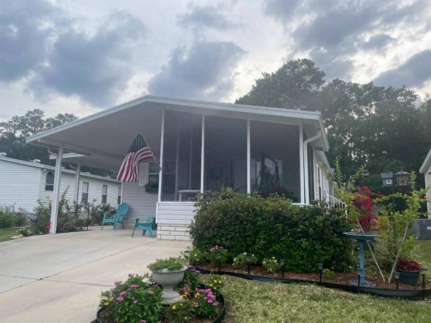 Lake Alfred, FL Mobile Home for Sale located at 141 Winterdale Drive Kings Pointe